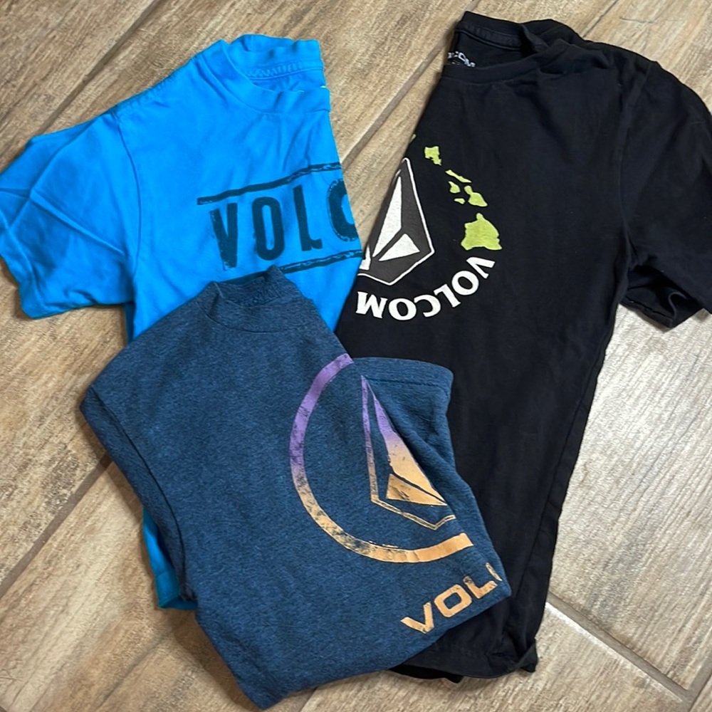 Boys Volcom t-shirt bundle